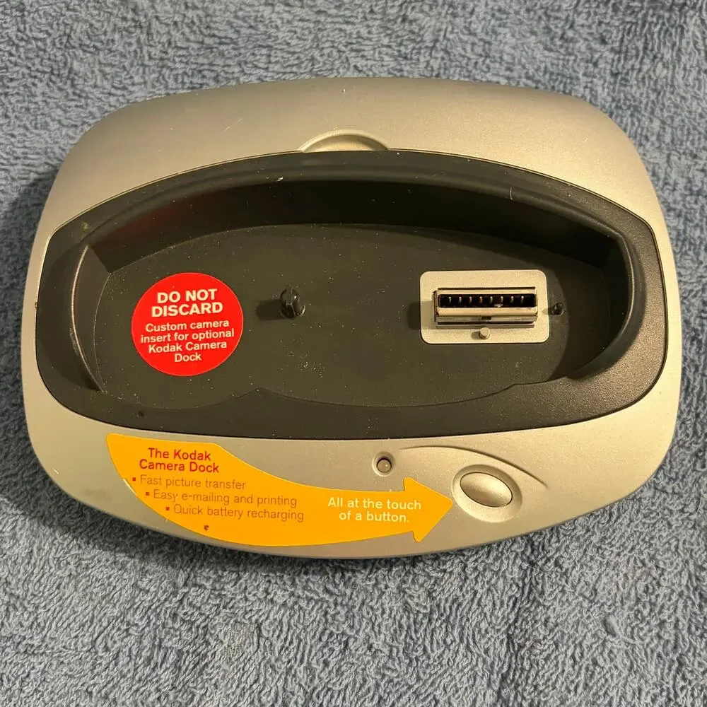 Vtg Kodak DX3500 Digital Camera Bundle Y2K Digicam 2.2MP Silver Point and Shoot